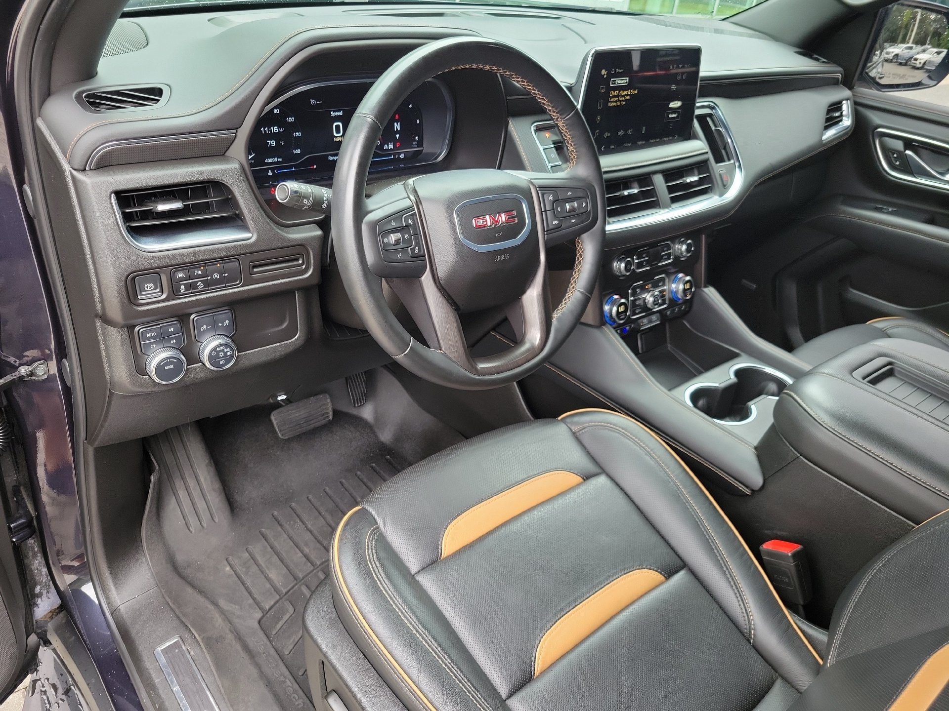 Used 2024 GMC Yukon AT4 AWD/4WD image 25