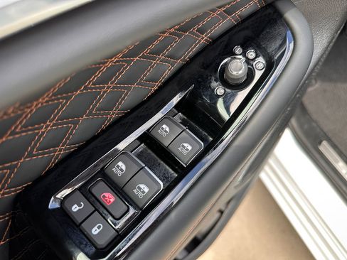 Used 2024 Jeep Grand Cherokee L Summit image 12