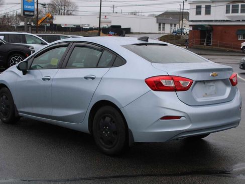 Used 2017 Chevrolet Cruze LS image 3