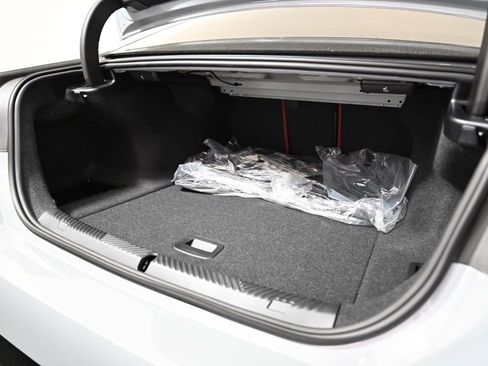 New 2026 BMW i5 eDrive40 w/ M Sport Package image 9