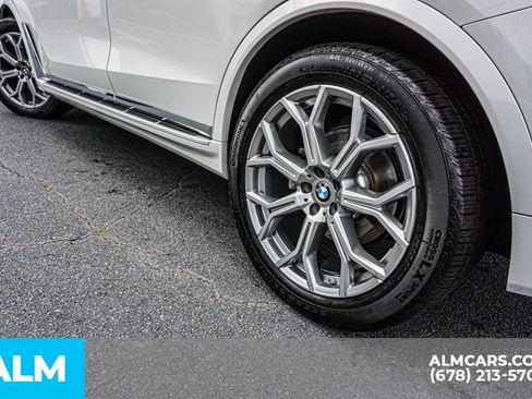 Used 2025 BMW X7 xDrive40i image 16