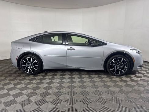 Used 2024 Toyota Prius Prime FWD image 2