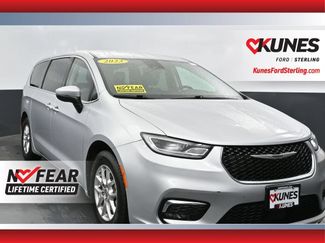 Used 2023 Chrysler Pacifica Touring-L FWD video 1