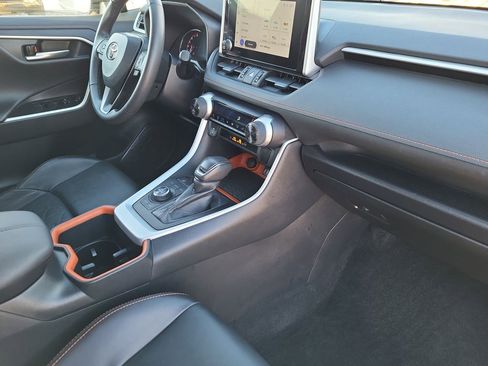 Used 2024 Toyota RAV4 Adventure image 28