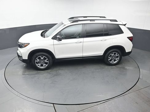 Used 2023 Honda Passport TrailSport image 39