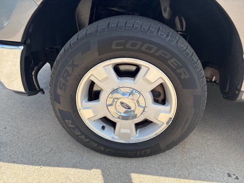 Used 2010 Ford F150 XLT RWD image 17