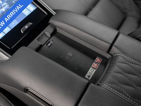 Used 2022 Lexus LX 600 4WD w/ Accessory Package (Z1) image 30