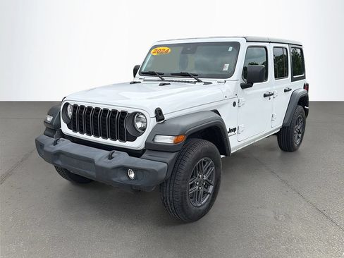 Used 2024 Jeep Wrangler Unlimited Sport AWD/4WD image 8