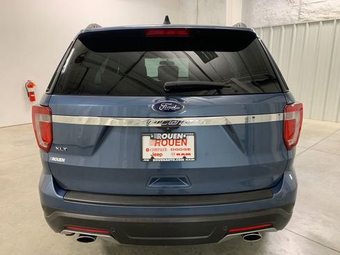 Used 2018 Ford Explorer XLT image 24