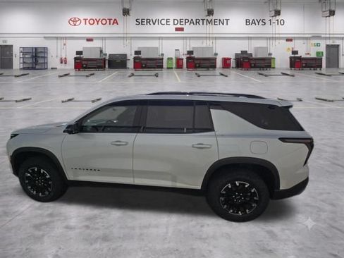 Used 2024 Chevrolet Traverse Z71 w/ Enhanced Driving Package AWD/4WD image 8