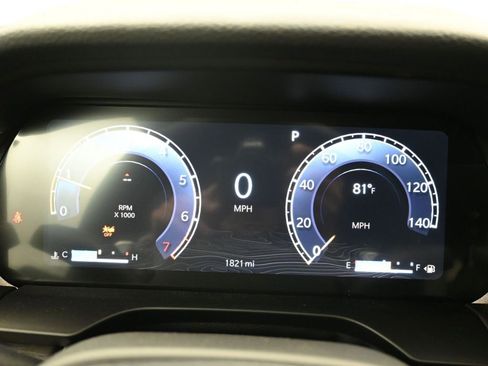 Used 2025 Jeep Grand Cherokee Limited w/ Black Appearance Package image 11