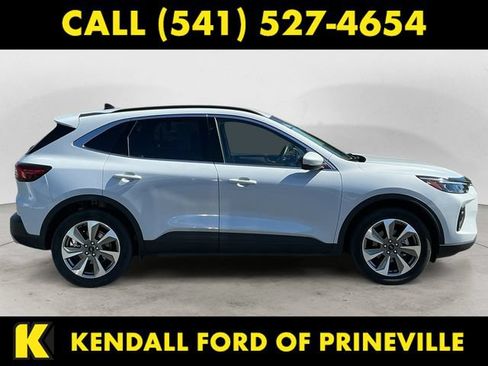 Used 2025 Ford Escape Platinum AWD/4WD image 4
