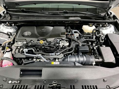 Used 2025 Toyota Camry LE FWD image 32