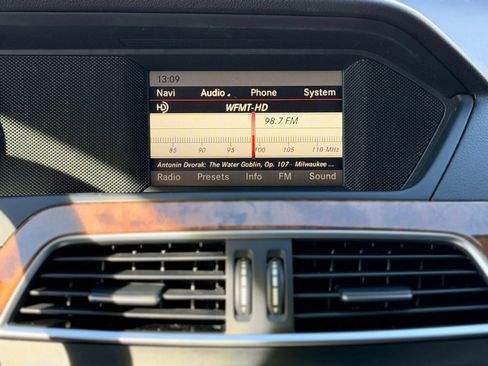Used 2014 Mercedes-Benz C 300 4MATIC Sedan image 30