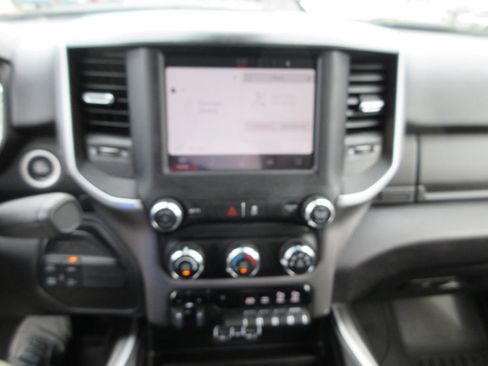 Used 2024 RAM 2500 Big Horn w/ Off Road Package AWD/4WD image 33