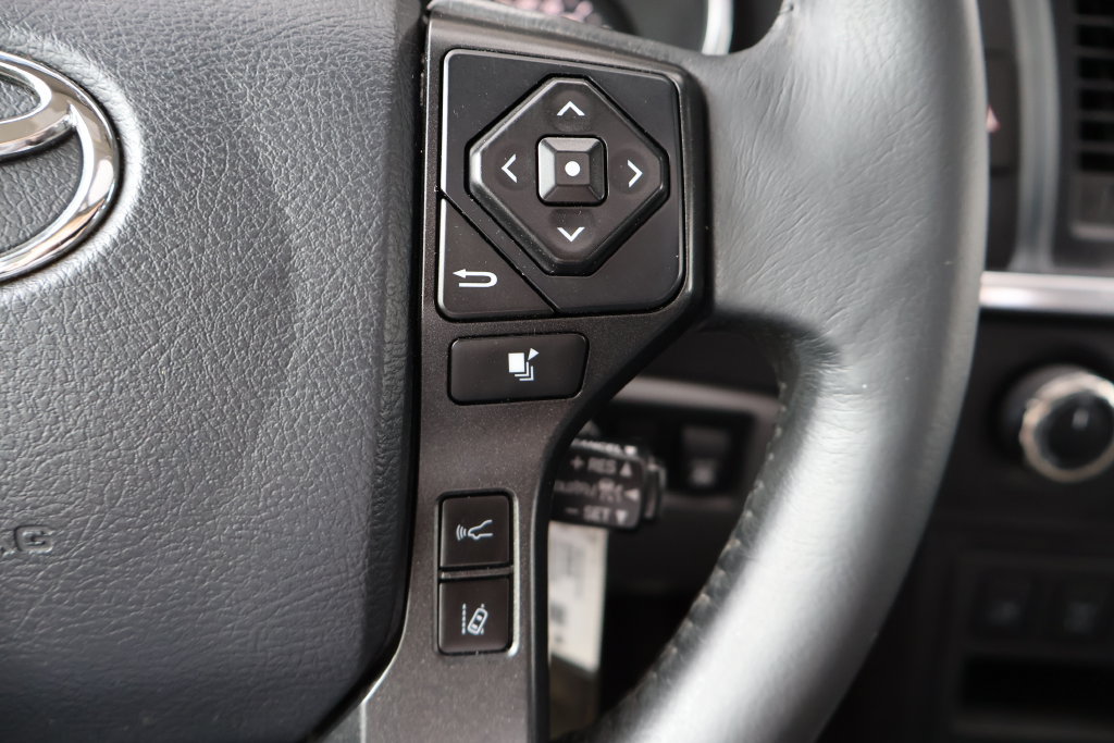 Used 2019 Toyota Sequoia SR5 AWD/4WD image 30