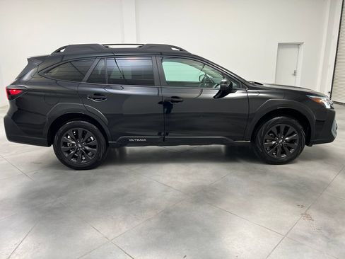 Used 2025 Subaru Outback Onyx Edition AWD/4WD image 10