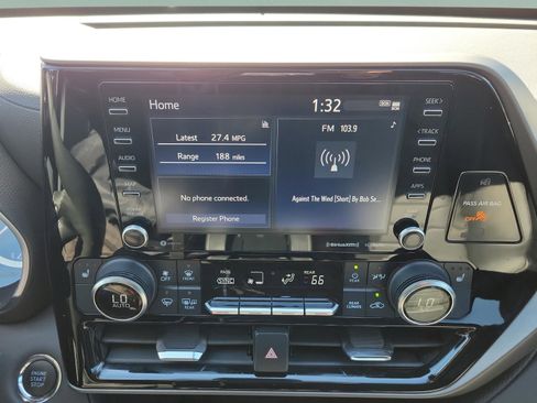 Used 2022 Toyota Highlander XLE image 33