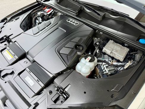 Used 2019 Audi Q7 3.0T Prestige AWD/4WD image 12