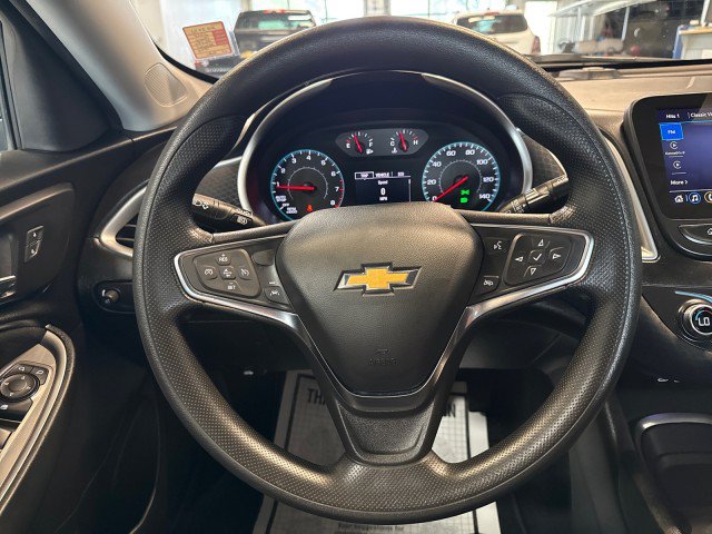 Used 2025 Chevrolet Malibu LT FWD image 18