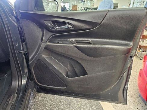 Used 2018 Chevrolet Equinox LT image 27