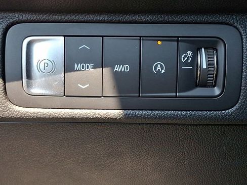 Used 2025 Chevrolet Traverse Z71 w/ Driver Confidence Package AWD/4WD image 24