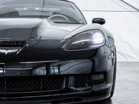 Used 2005 Chevrolet Corvette Convertible w/ Preferred Equipment Group image 8