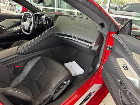 Used 2024 Chevrolet Corvette Stingray Preferred Cpe w/ Z51 Performance Package RWD image 20
