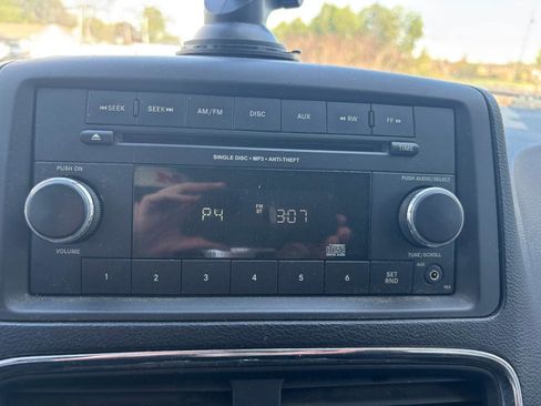 Used 2012 Dodge Grand Caravan American Value Package image 12