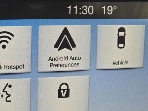 Used 2018 Ford Escape SEL image 11