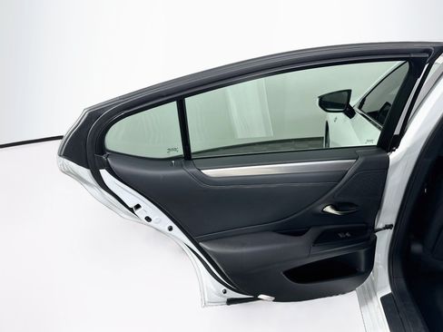 Used 2020 Lexus ES 350 F Sport w/ Accessory Package 2 FWD image 28