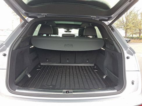 Used 2025 Audi SQ5 Premium Plus image 29
