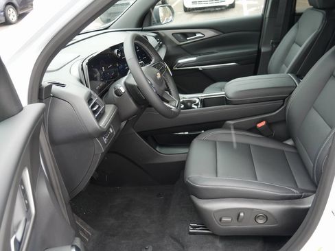 New 2026 Chevrolet Traverse LT w/ LPO, Floor Liner Package image 8