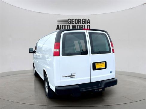 Used 2012 Chevrolet Express 2500 w/ Cold Climate Package image 3