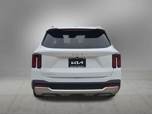 Certified 2025 Kia Sorento S image 5