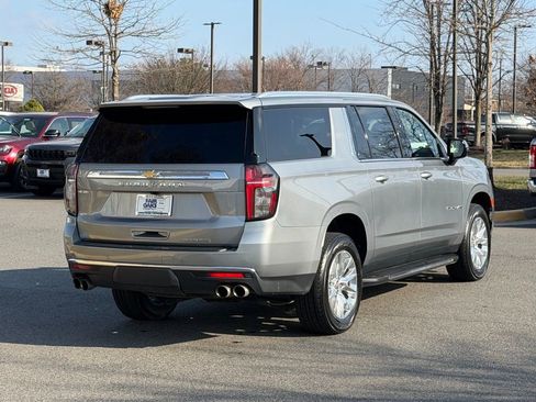 Used 2024 Chevrolet Suburban Premier image 7