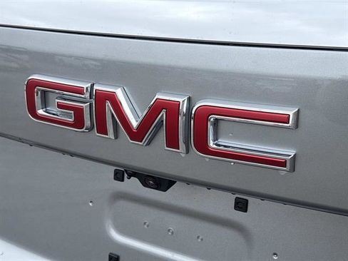 Used 2026 GMC Yukon XL Elevation image 7