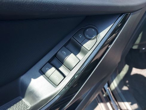 New 2027 Chevrolet Equinox LT FWD image 11