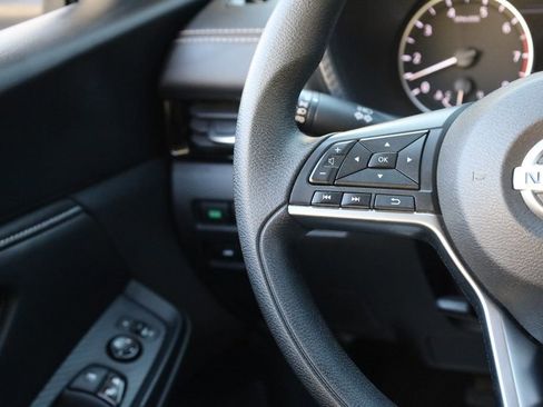 Used 2023 Nissan Sentra SV image 31