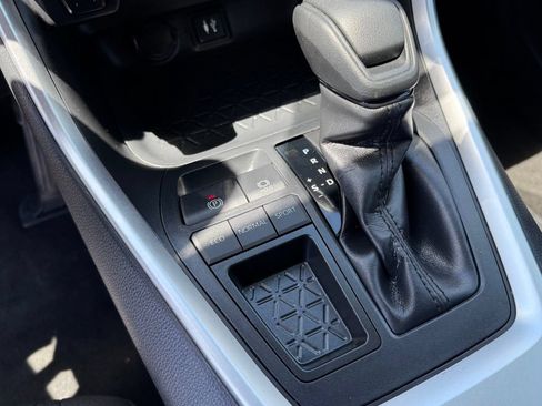 Used 2019 Toyota RAV4 XLE FWD image 27