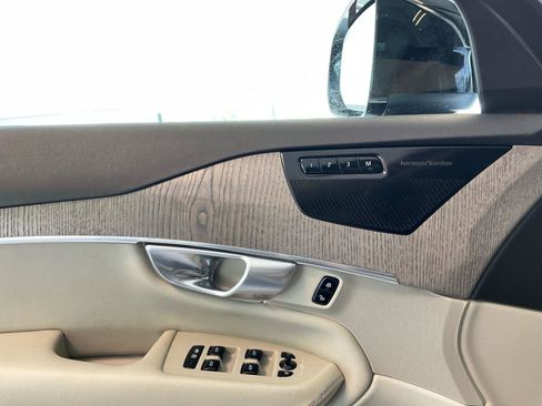 Used 2023 Volvo XC90 B6 Plus w/ Protection Package Premier AWD/4WD image 18