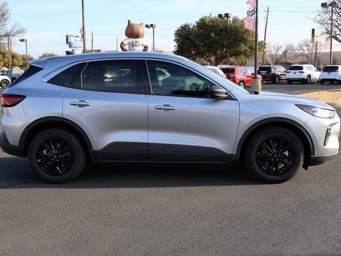 Certified 2023 Ford Escape Active image 10