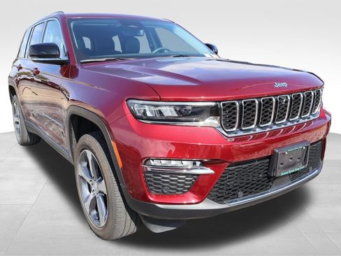 Used 2022 Jeep Grand Cherokee Limited 4xe w/ Luxury Tech Group II AWD/4WD image 13