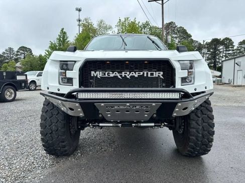 Used 2022 Ford F250 Lariat w/ Lariat Ultimate Package AWD/4WD image 6