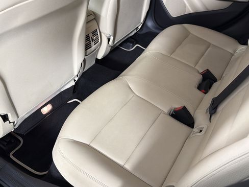Used 2019 Mercedes-Benz GLA 250 4MATIC image 19