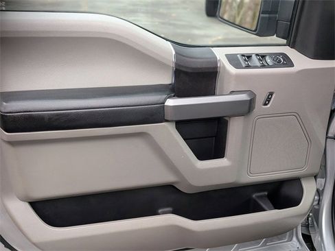 Used 2018 Ford F150 XLT image 12