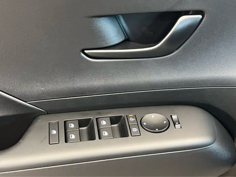 New 2026 Hyundai Kona SE image 29