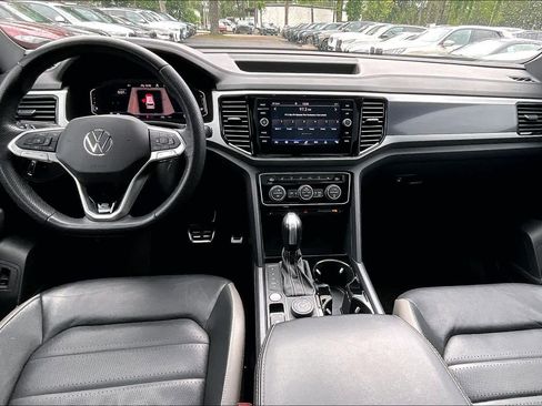 Used 2023 Volkswagen Atlas Cross Sport SEL Premium R-Line AWD/4WD image 16