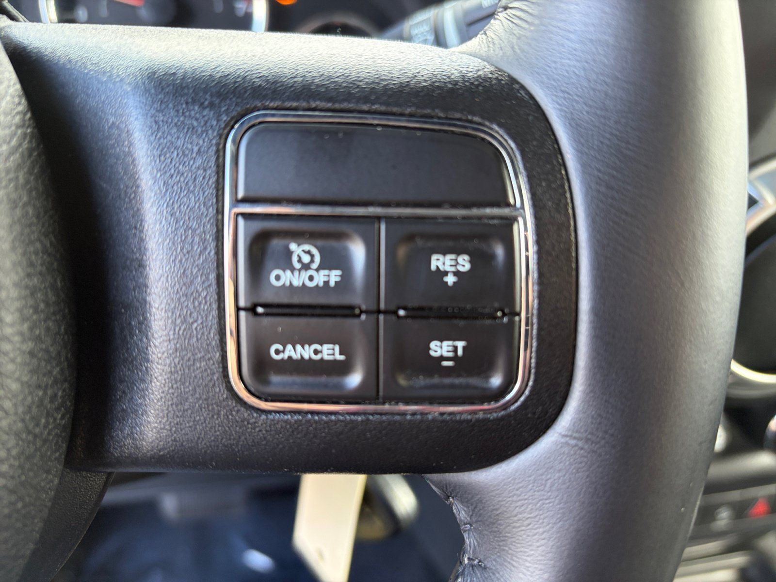 Used 2017 Jeep Wrangler Unlimited Sahara w/ Connectivity Group AWD/4WD image 15