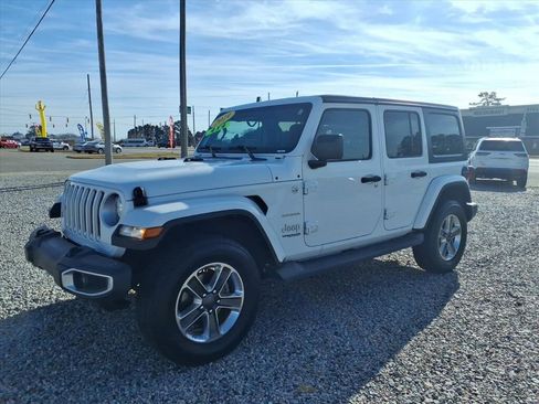 Used 2019 Jeep Wrangler Unlimited Sahara image 18